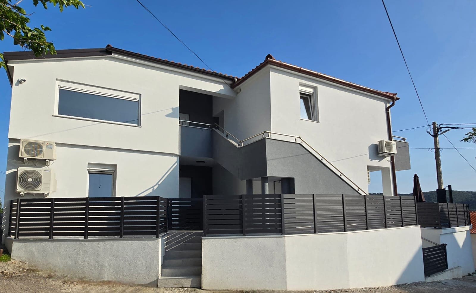 Pogled iz okolice kuće 4